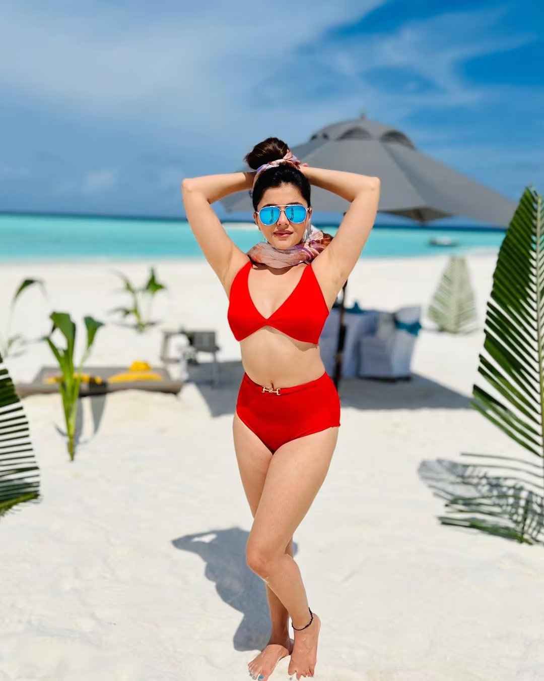 Rubina Dilaik Red Bikini Nue