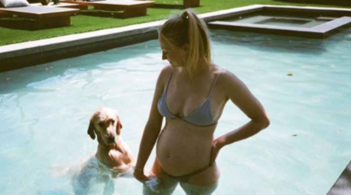 Sophie Turner Nude in Pool